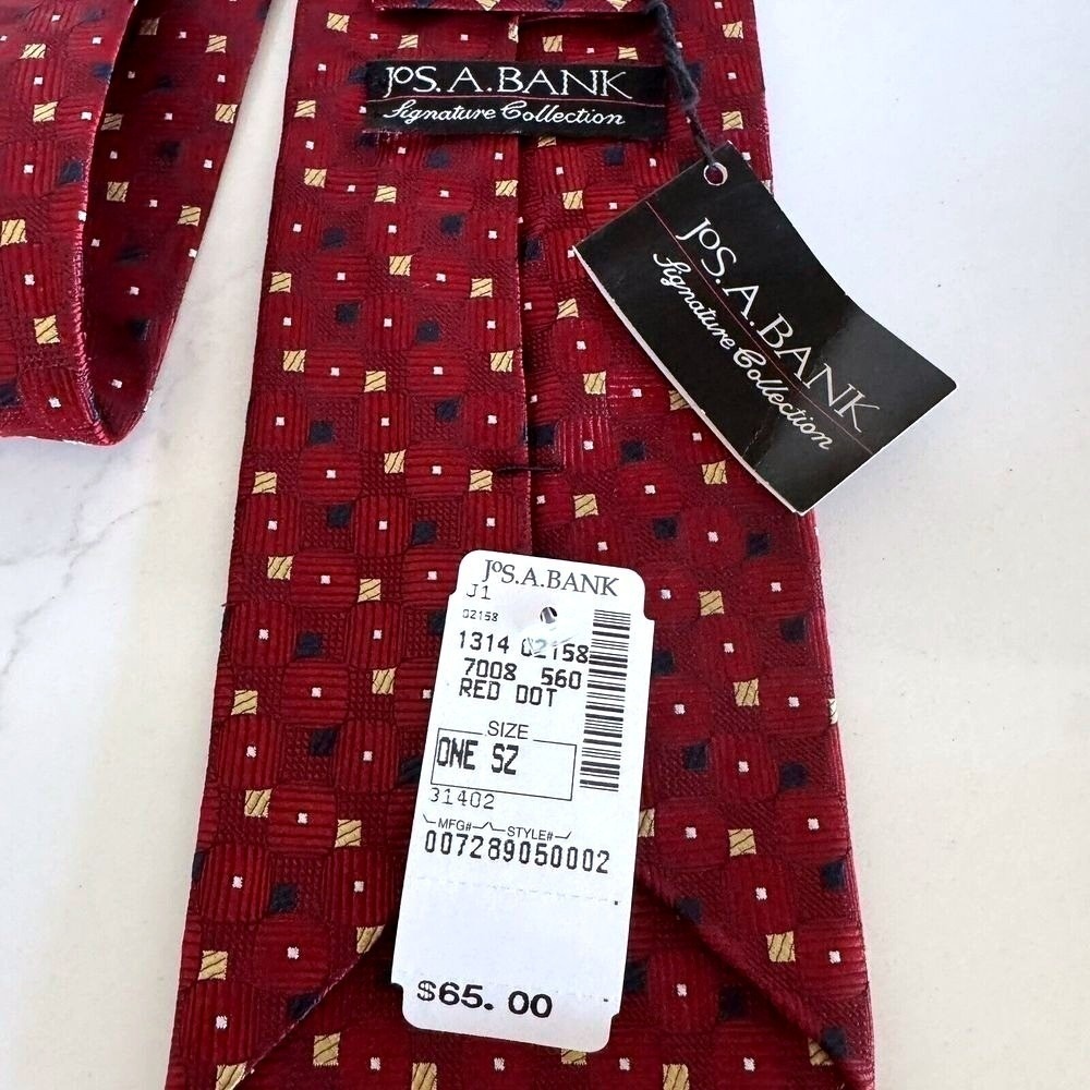 Jos A Bank Signature Collection Tie Mens OS Red Geometric Silk Woven Dot NEW - Picture 3 of 6